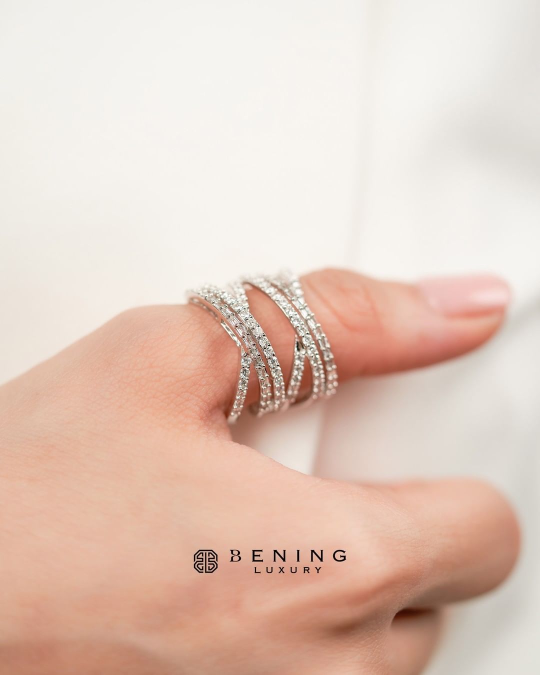 JOAN RING IN WHITE GOLD