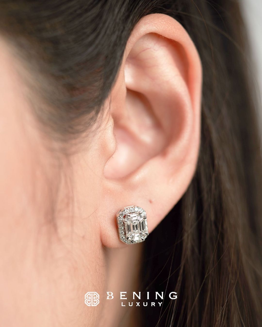 NOEMIE PIECUT EARRINGS IN WHITE GOLD