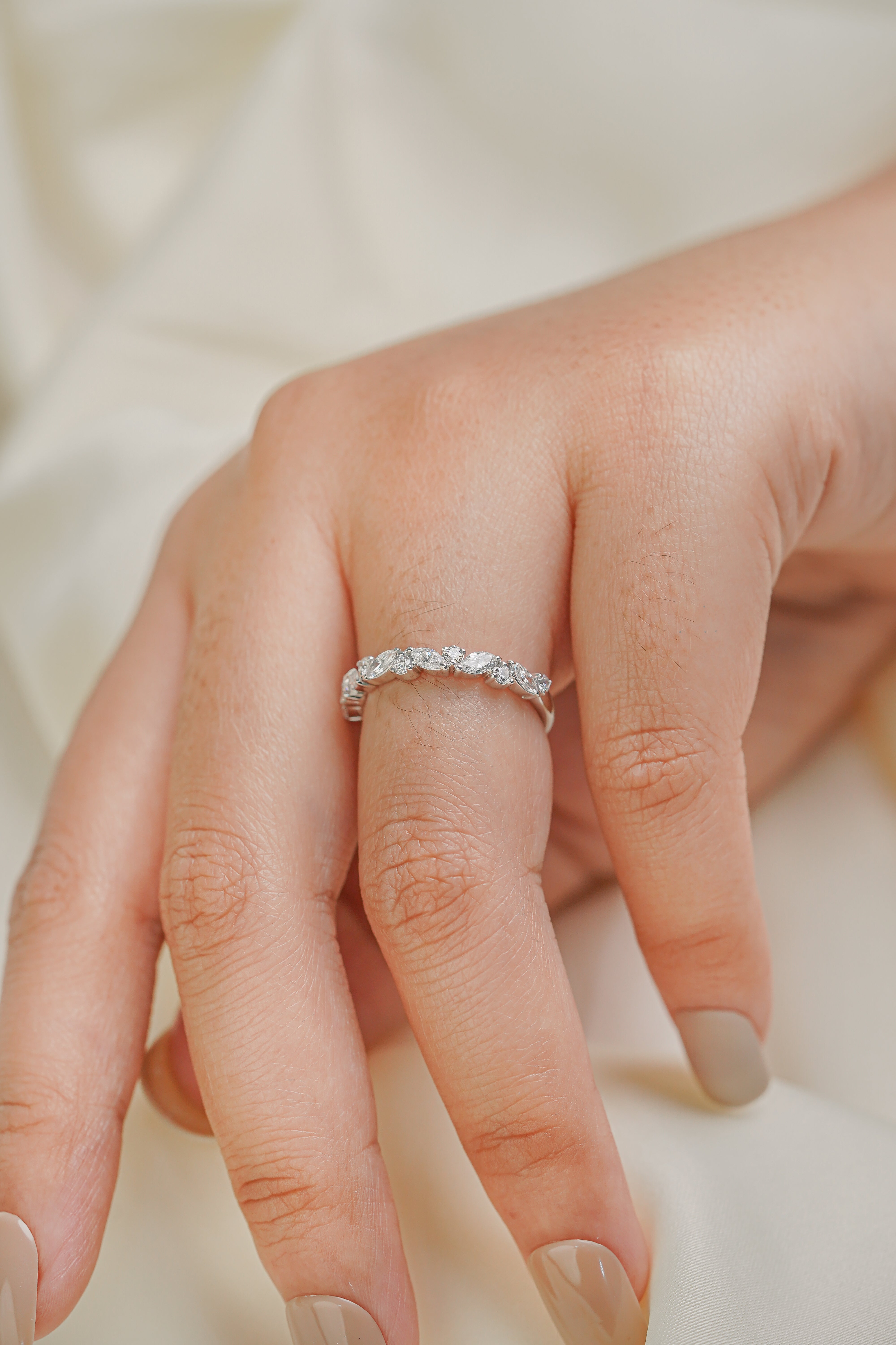 LILA ETERNITY WEDDING RING